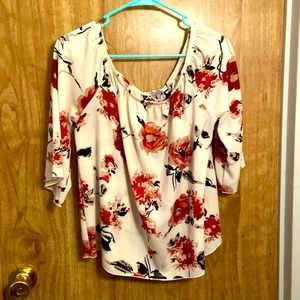 Quarter sleeve floral blouse